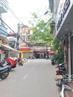 siêu phẩm nguyễn khang-cầu giấy-vị trí trung tâm-nhà xây 6 tầng- cầu thang máy- lô góc nhỉnh 16 tỷ