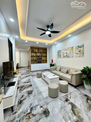 bán nhà thụy khuê tây hồ - 6 tầng thang máy đẹp, 45m2, ngõ thông 4 ngủ thông sàn, 8.xtỷ, x mầm non