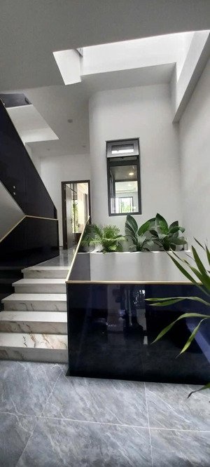 bán nhà 2 tầng trung tâm hải châu gần xô viết nghệ tĩnh, nhà đẹp chỉ việc ở