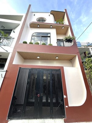 nhà kiệt ô tô 6m đậu đỗ, ngay trung tâm quận thanh khê