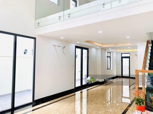 cho thuê shophouse góc lakeview city dt 7x20m 5 tầng giá 38 triệu hoàn thiện có thang máy, máy lạnh