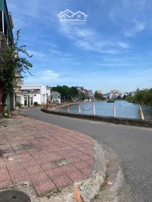 bán lô đất đấu giá mặt hồ đầm tranh - cự khối - long biên 100 m2 mt 5,5m đường trước nhà 6m mặt hồ