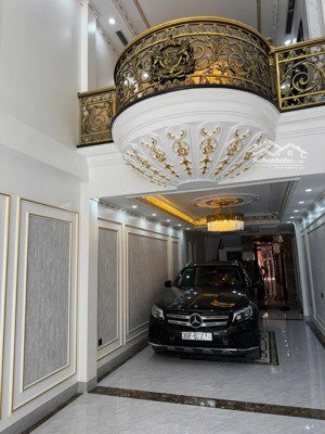 mặt phố tân thuỵ phúc đồng, ô tô tránh, ô tô ngủ trong nhà, kinh doanh đỉnh. full nội thất cực xị