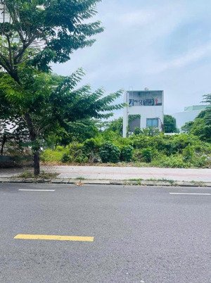 thiếu tiền cần bán gấp đất mtđ bùi quang chiêu,mỏ cày nam,bến tre,gần chợ,600tr/120m2 shr