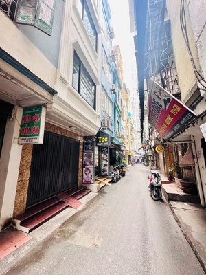 cần bán nhà mới ở phan văn trường - có gara ô tô - trung tâm cầu giấy - giá 15.2 tỷ - lh 