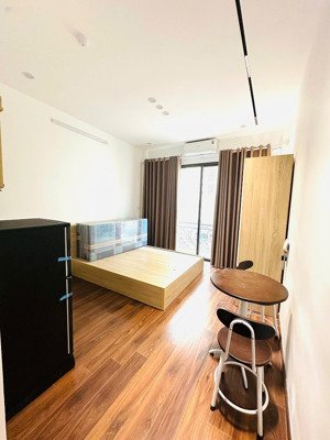 cho thuê căn phòng ở phùng chí kiên, cầu giấy. có ban công.chuyên cho thuê ccmn hà nội