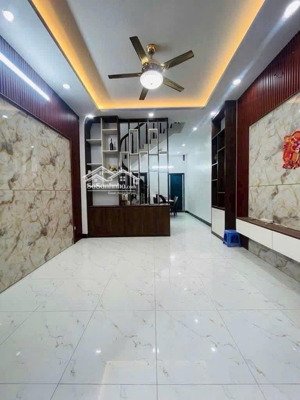 nhà đẹp dân xây - hoàng mai đền lừ - ngõ thông tứ tung - 5 ngủ - có sân để xe - giá 7,15 tỷ