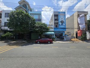 nhà phố mặt tiền kinh doanh khu trung tâm hành chính tp dĩ an