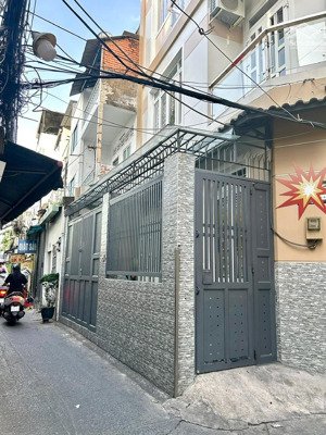 bán siêu phẩm 2 mặt tiền, ngang lớn bề thế - đường đoàn văn bơ ra vĩnh khánh, hoàng diệu.