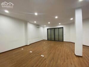 Cho thuê nhà liền kề ở Trung Hòa, Cầu Giấy 150m x 5T - 8P giá 65 triệu, đường ô tô tránh
