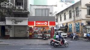 Cho thuê MT: 4,5m DT: 100m2 phố Hai Bà Trưng, nhà 3,5 tầng thông sàn.