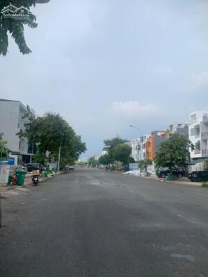 cho thuê nhà đường 30m KDC Khang Điền Quận 9, Kinh doanh Tốt, mở VP công ty.