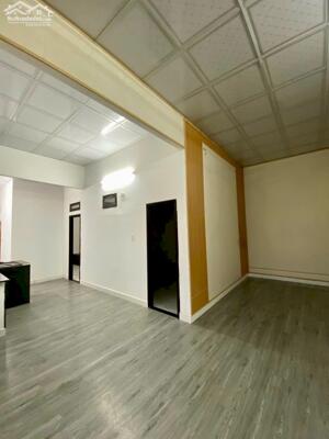 Nhà Cấp 4 hai mặt kiệt 256 Âu Cơ. Sạch sẽ, kiên cố 2PN, gần đường chính