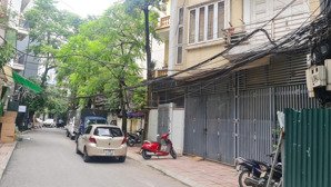 bán nhà phân lô vip hoàng cầu vỉa hè ô tô tránh nhau mt 7.5m 5t 75m2 cho thuê, kinh doanh sầm uất