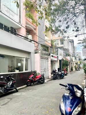 Phú Nhuận, giáp Q3, vị trí KD sầm uất, 4 Tầng, 48m2, 5Pn, hẻm xe hơi thông, gần mặt tiền, 9.25 Tỷ