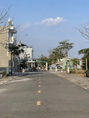 bán nhà phường long bình tân biên hòa 100m2 giá 4 tỷ lh 