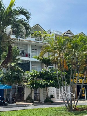 nhà 3 tầng 1 tum khu đô thị vĩnh điềm trung dt 138m2 ngang 6m gần siêu thị go