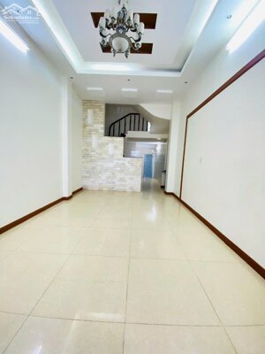 CHO THUÊ NHÀ LẦU KDC CTY8 ĐỐI DIỆN NAM LONG