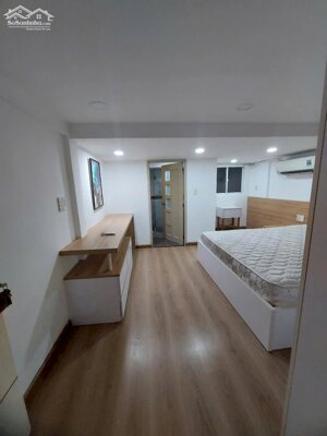 Bán nhà Cách Mạng Tháng 8 - DT 4 x 10.6 - 3 tầng - giá 5.8 tỷ TL