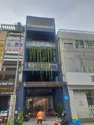 siêu phẩm!! bán nhà mt nguyễn văn thủ - quận 1 - dt 5,2x40m - 3 tầng - hđt 200tr/th - giá 69 tỷ
