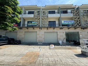 bán shophouse suncasa central vsip 2a vị trí đẹp mặt tiền đường dân chủ 100m2/3tầng giá bao sổ 3.5t