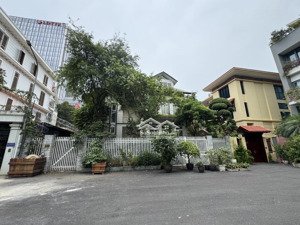 biệt thụ liền kề ngõ 130 đốc ngữ- ba đình-120m, 5 tầng, 38 tỷ