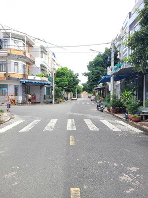 bán đất 5x13.5m, đường d1 kdc lê phong 1 p. tân đông hiệp