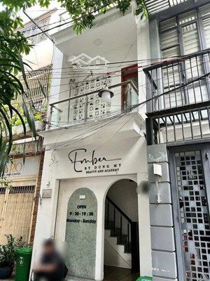 cho thuê nhà nguyên căn trung tâm quận 1 giá 32 triệu/tháng