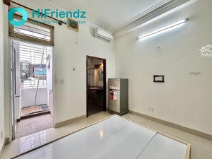 phòng tách bếp - bancol giếng trời - giá phải chăng - nằm ngay bờ kè hoàng sa