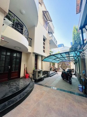 giáp q6, biệt thự 200m2, 4 tầng, khu tên lửa. giá 29 tỷ xíu