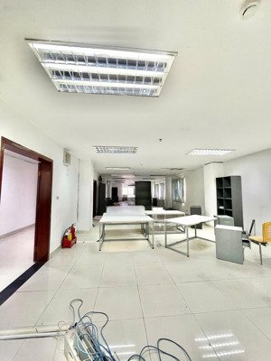 cho thuê sàn văn phòng quận 3 - 12$/m2 - 250m2 - 450m2