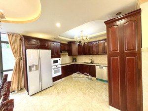 chính chủ bán gấp nhà mt đường đào trí - đang có hđ thuê 100tr/tháng - dt 14x55m - chỉ 75 tỷ