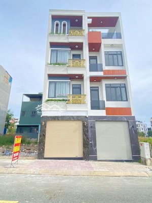 bán nhà 1 trệt 3 lầu full nội thất cao cấp kdc phú hồng thịnh 10, hoàn công, giá 6.8 tỷ tl