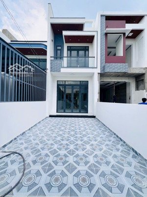 bán căn nhà lầu gần nhà thờ tân triều vĩnh cửu . sổ hồng riêng full thổ cư.dt 120m2. bank hỗ trợ70%