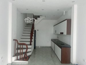 bán nhà hữu hưng, đại mỗ 30m2, 5 tầng ô tô vào được gần 6 tỷ