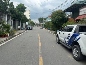 bán nhà mặt tiền tại cầu xây 2, tân phú, quận 9, hcm xe hơi tránh nhau 7,9 tỷ tổng 120m2 cn 95.8m2