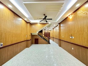 cho thuê mặt bằng trệt giá 17tr/th có thang máy khu cityland p10 gò vấp