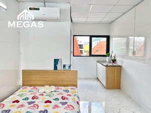 studio full nt cửa sổ lớn gần chợ đo đạc, trần não