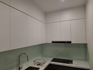 bán căn hộ the beverly view sông hướng mát, giá tốt nhất 4.650 tỷ có bếp rèm đầy đủ
