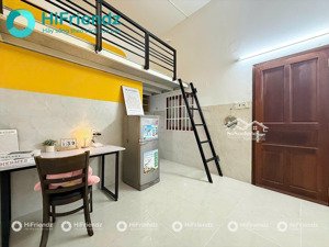 cho thuê căn hộ dịch vụ gác cao - siêu rộng - gần ngã tư hàng xanh