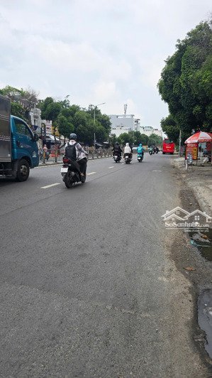 nhà 5.5x8m ngay trường thpt tây thạnh, kcn tân bình. hẻm ô tô đỗ, cách mặt tiền tây thạnh chỉ 1 căn