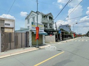 nhà mặt tiền kinh doanh 2pn sân ôto đối diện trường giá 4.15 tỷ