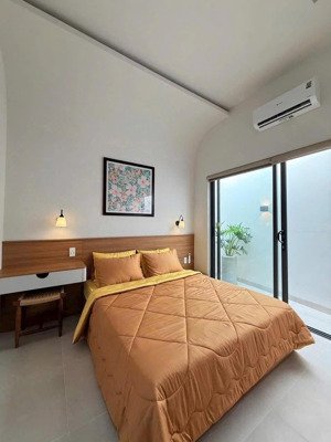tòa nhà chdv - nguyễn trọng tuyển, pn! dt: 112m2 full 6 tầng+thang máy, hdt: 92tr/th giá 22.99 tỷ