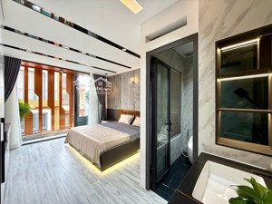 tôi định cư bán gấp nhà đường hà tôn quyền - p12 - q5. gần chợ thiếc. 72m2. cho thuê 24 triệu