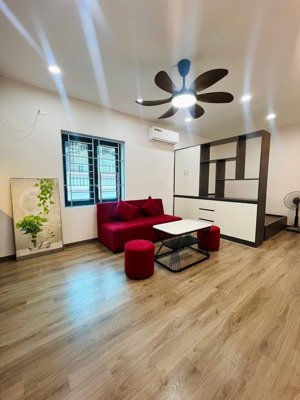 chính chủ bán tt điện cơ tôn đức thắng đđ, ô tô đỗ chân cầu thang, 2pn nhà đẹp ở ngay