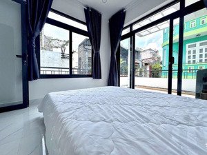 12 tỷ có ngay chdv 13 phòng dòng tiền 45 triệu/tháng, nguyễn thượng hiền, 6,5x16m; 80m2; 5 tầng