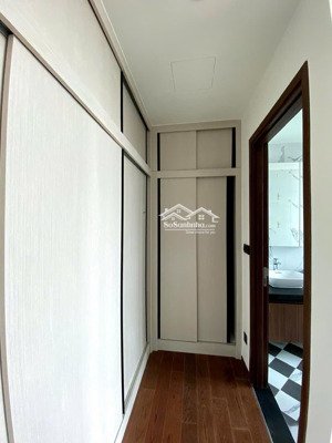 em chi cần bán gấp căn hộ d''edge 4 pn 188 m siêu rẻ 28 tỷ gọi ms chi 