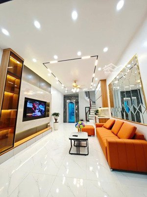 yên hoà cầu giấy hai thoáng kinh doanh nhỏ 30m ra phố tặng nội thất ở ngay, 52m 5 tầng 11 tỷ