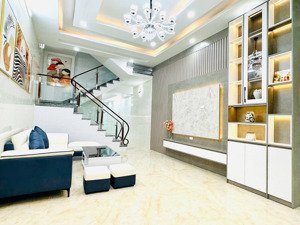 bán căn nhà 54m xây độc lập vũ chí thắng lê chân . nhà 3.5 tầng mặt ngõ kinh doanh buôn bán được