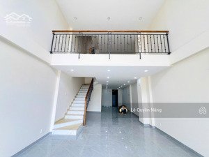 cần cho thuê shophouse mặt tiền đường song hành dự án lakeview city quận 2. giá 40tr/tháng